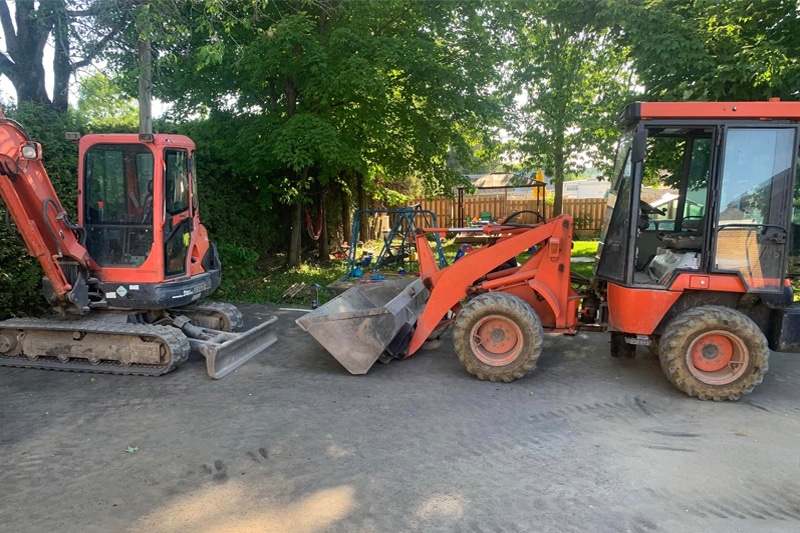 Travaux de terrassement au Centre-du-Québec et dans les quatres coins du Québec - Béton Estampé Excel.
